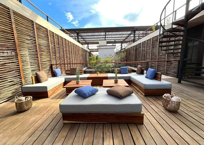 Amelia By Waves *
